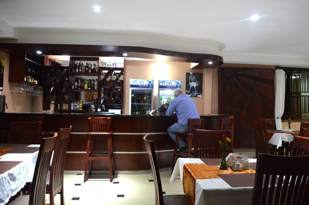 玛丽皇家酒店 坎帕拉 外观 照片